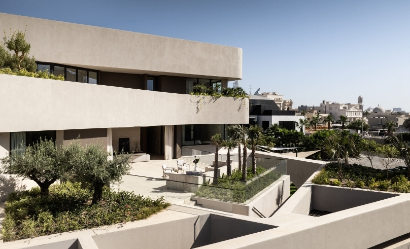 A Spiralling Kuwaiti Villa Carves Out a Private Garden in the City