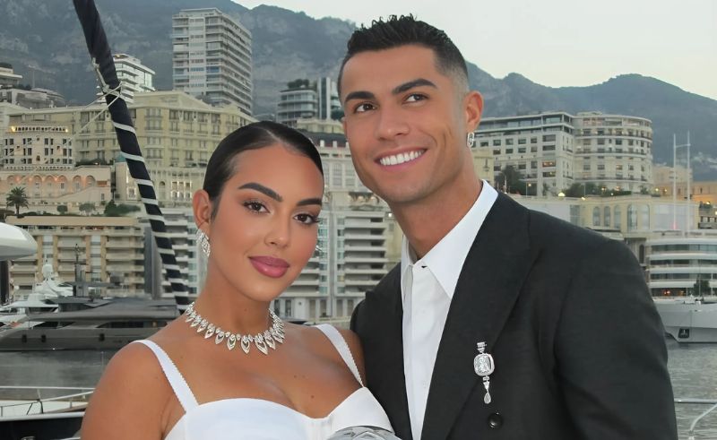 Saudi Journalist Gifts Camel to Ronaldo & Georgina for Engagement