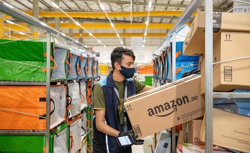 Amazon UAE Launches On-Foot Delivery Pilot With Sandbox Dubai