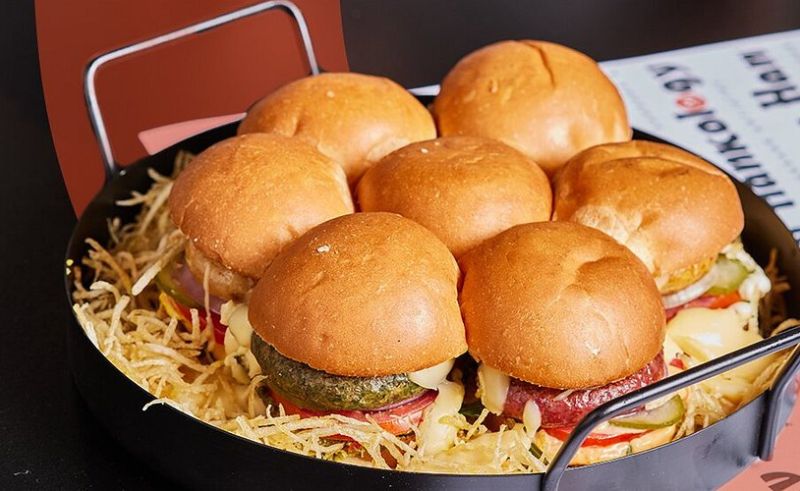 This Cairo Restaurant Pressed 'Tarb' Into Burgers