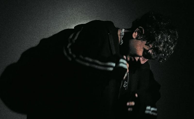 عمر جانجستر يخلط  الراب بالمهرجان في مشروعهThe Lost Chapter 