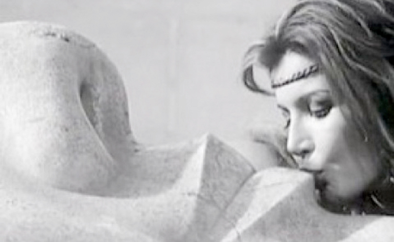 Archives: Mervat Amin's Most Iconic Looks Throughout the Years